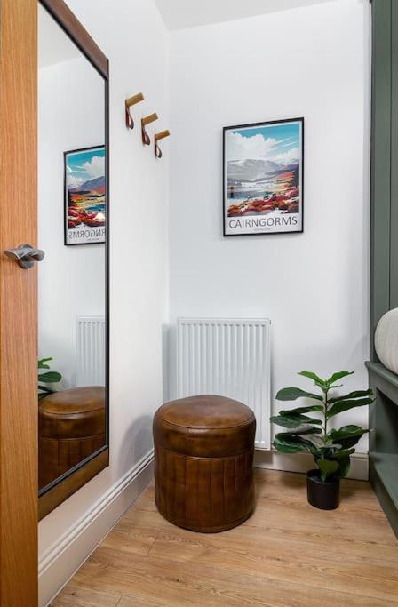 The Stylish 3-Bedroom Maisonette Retreat スターリング エクステリア 写真