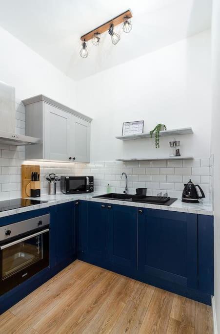 The Stylish 3-Bedroom Maisonette Retreat スターリング エクステリア 写真