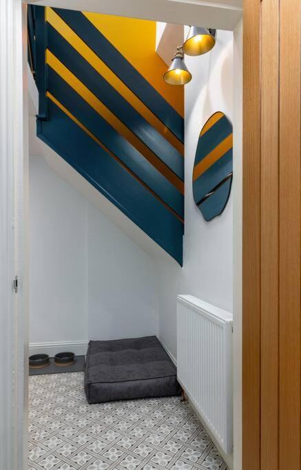 The Stylish 3-Bedroom Maisonette Retreat スターリング エクステリア 写真