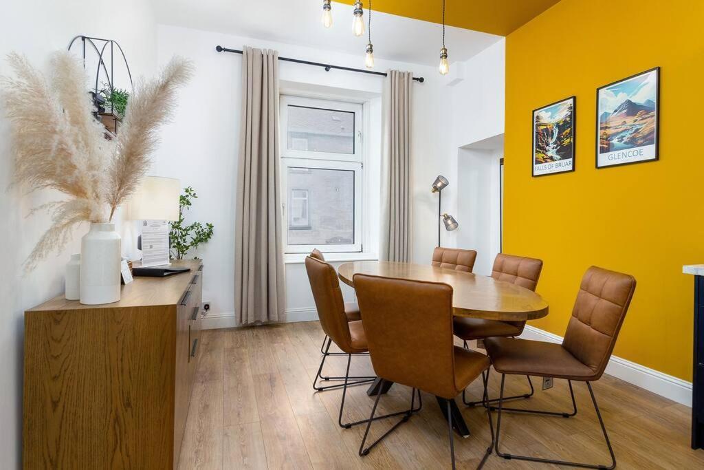 The Stylish 3-Bedroom Maisonette Retreat スターリング エクステリア 写真